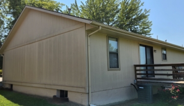 905 B Meadowbrook  7.jpg